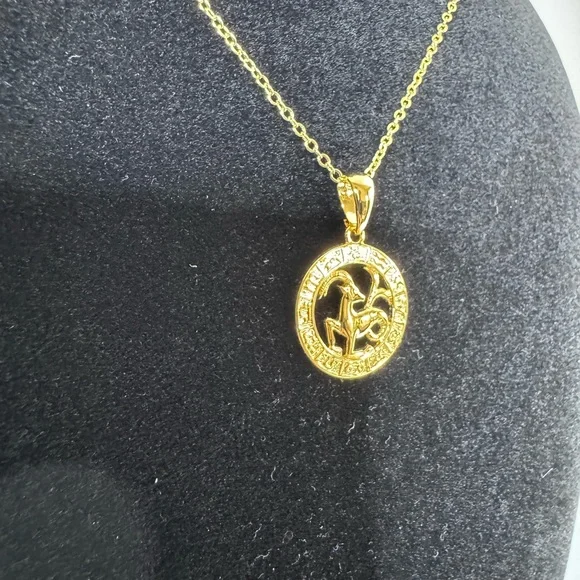 Gold Zodiac Capricorn Pendant Necklace - Picture 4 of 5